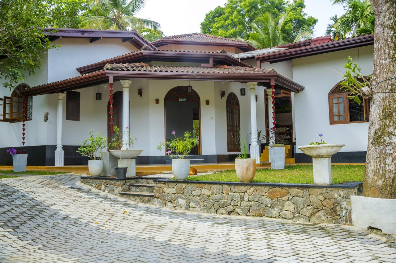Villa Kumana - Unawatuna กอลล์ ภายนอก รูปภาพ