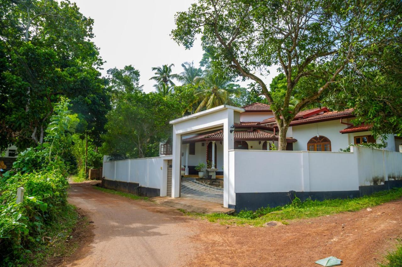 Villa Kumana - Unawatuna กอลล์ ภายนอก รูปภาพ