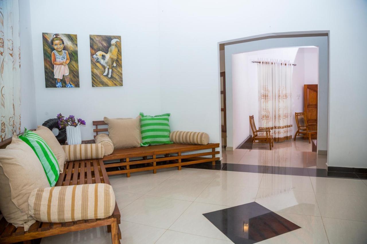Villa Kumana - Unawatuna กอลล์ ภายนอก รูปภาพ