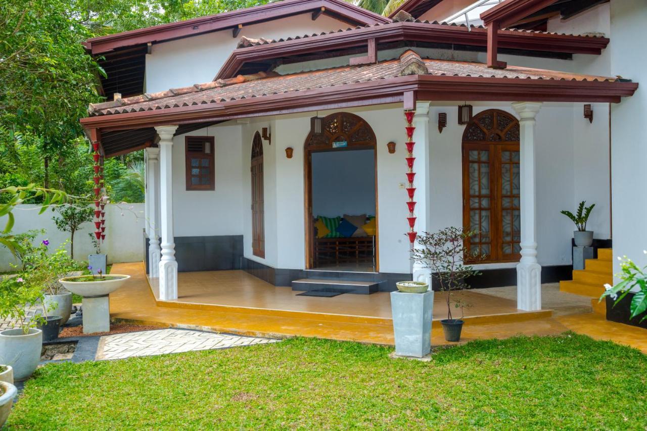Villa Kumana - Unawatuna กอลล์ ภายนอก รูปภาพ
